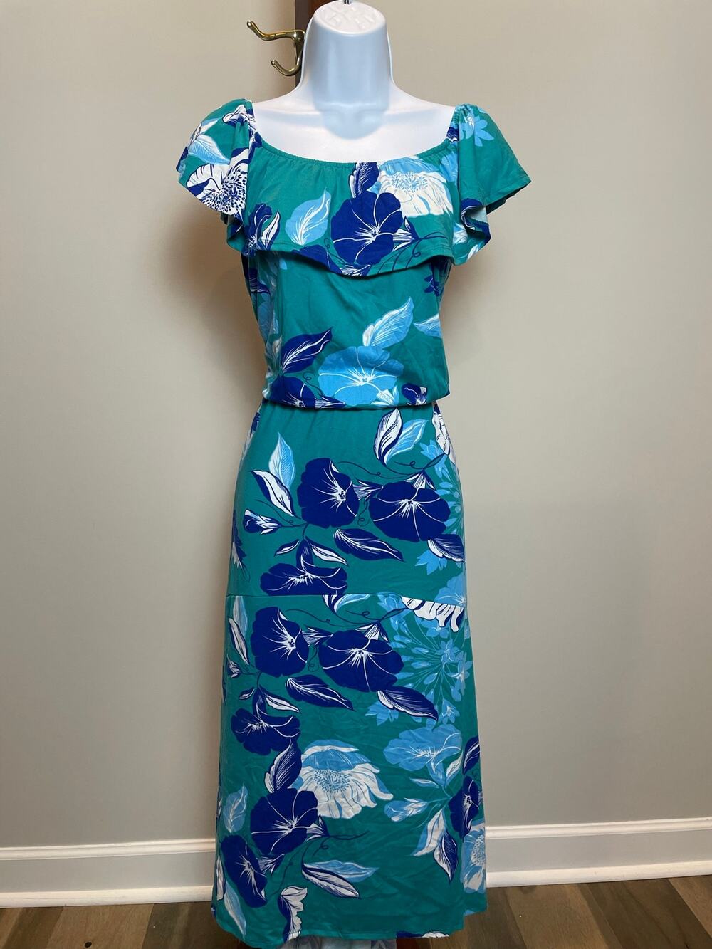 C. Wonder Beautiful Blue Lightweight Sleeveless Maxi Dress Ruffle Detail Size 2X